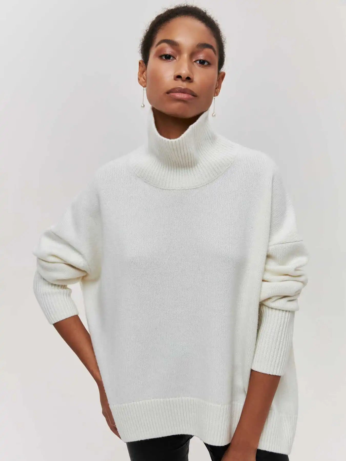 BELLA | TURTLENECK SWEATER